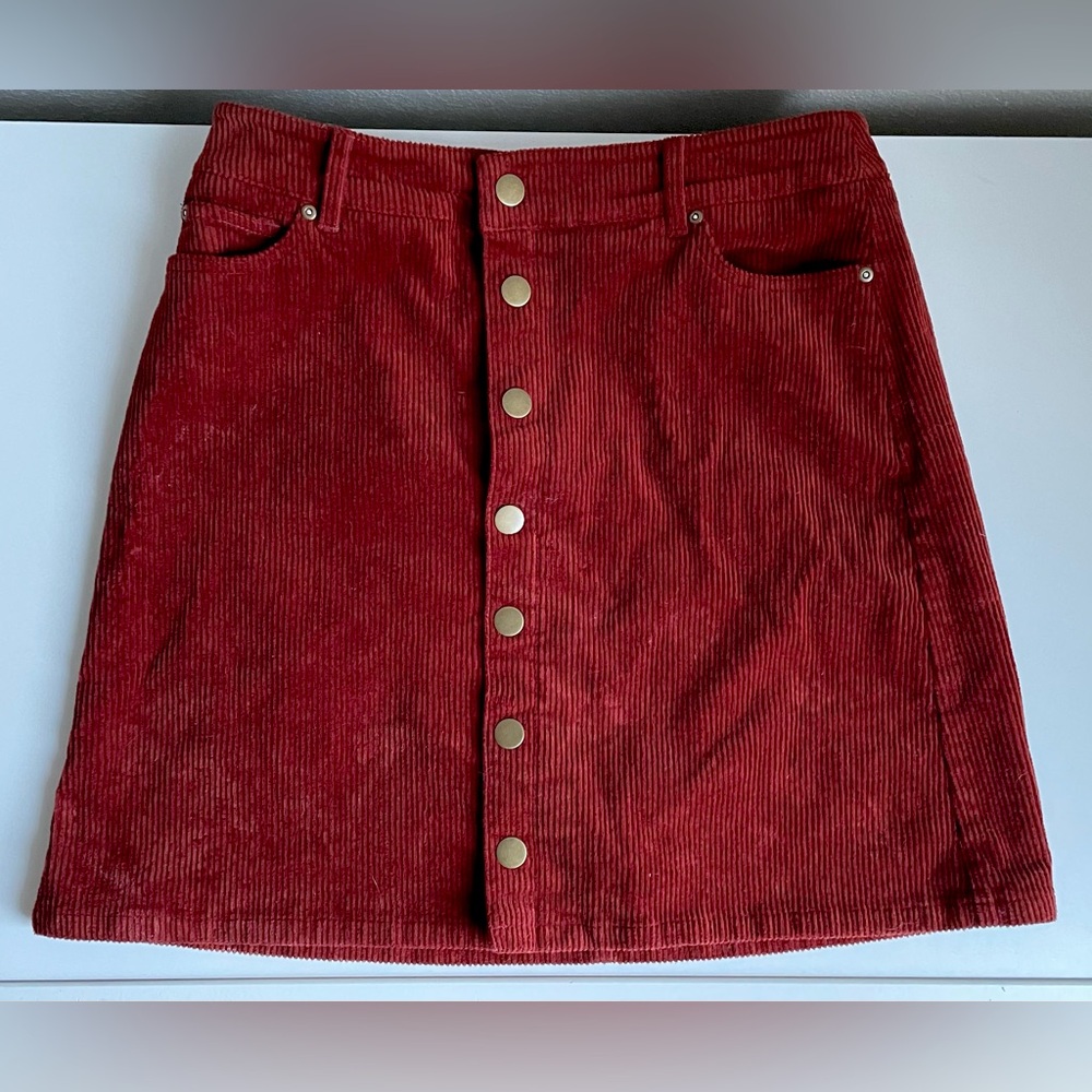 Maroon/rust corduroy snap mini skirt